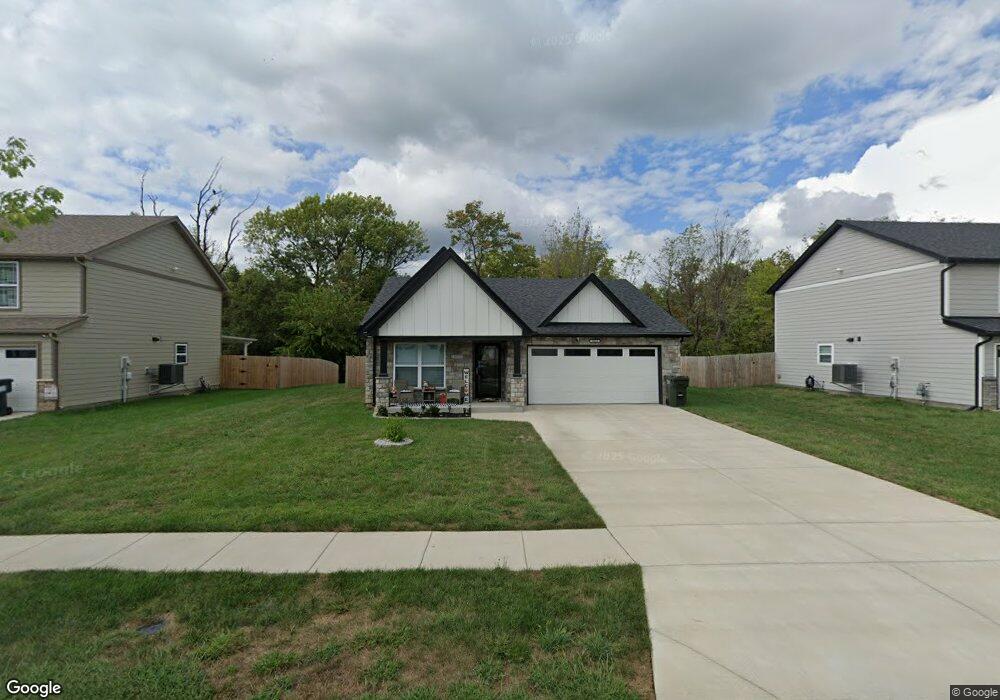 9014 Manslick Commons Dr, Louisville, KY 40219 - photo 1