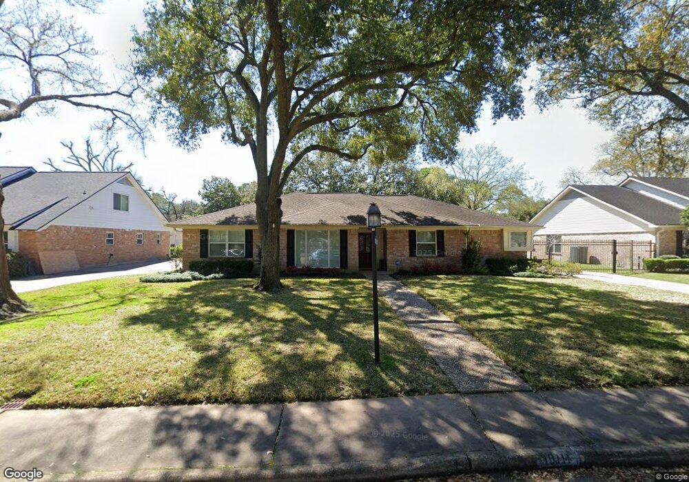 10111 Briar Rose Dr, Houston, TX 77042 - photo 1