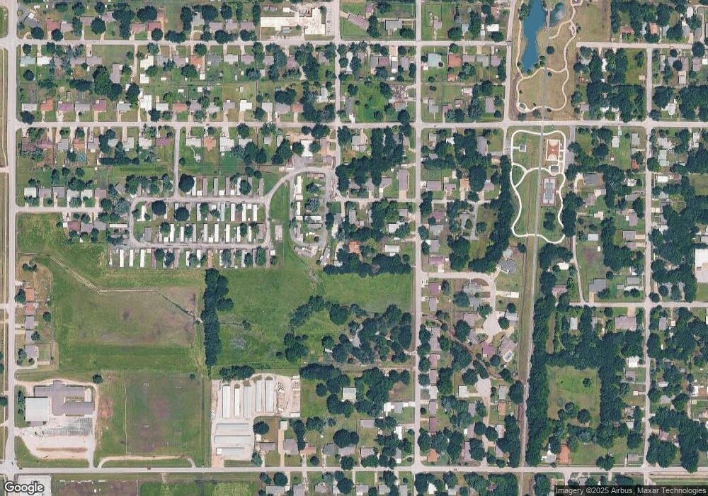 505 W Maple, Skiatook, OK 74070 - photo 1