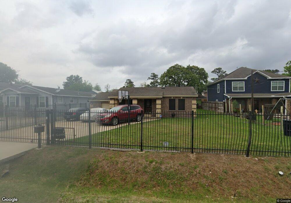 1013 Caplin St, Houston, TX 77022 - photo 1