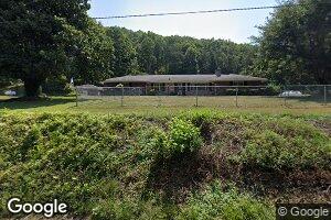 2352 Greenbrier Dr, Hinton, WV 25951