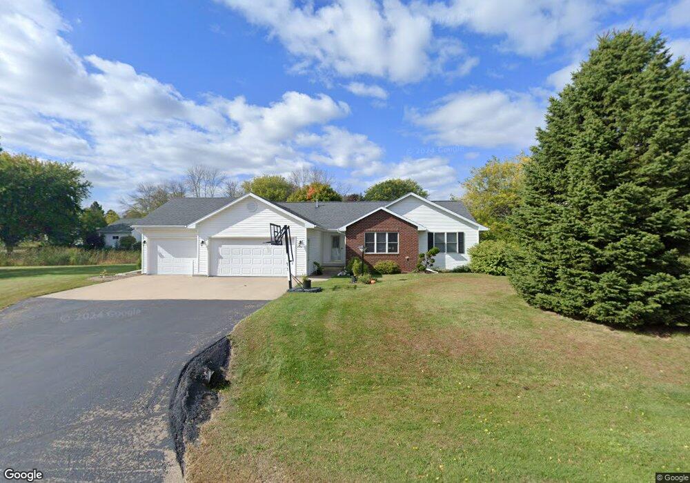 N9561 Jade Ct, Appleton, WI 54915 - photo 1