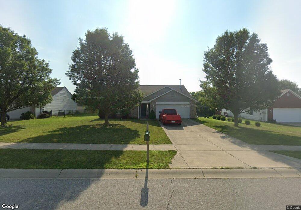 515 Hummingbird Ln, Whiteland, IN 46184 - photo 1