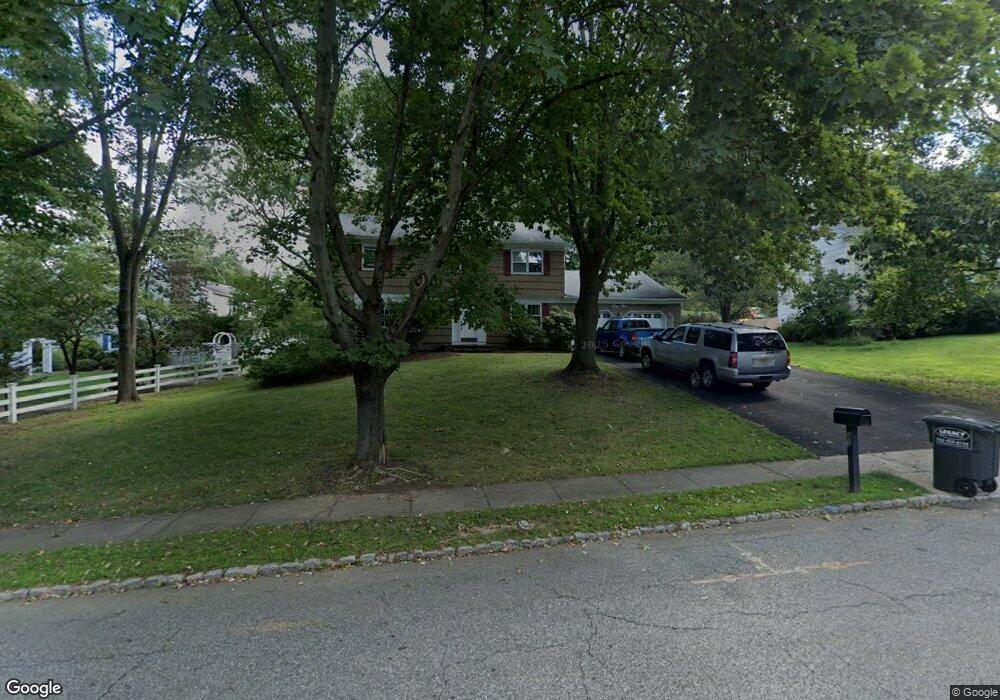 43 Phoenix Dr, Mendham, NJ 07945 - photo 1