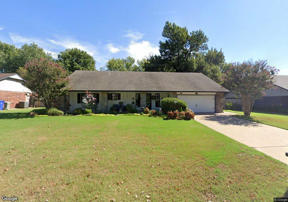 8209 S Ash Ave, Broken Arrow, OK 74011 - photo 1