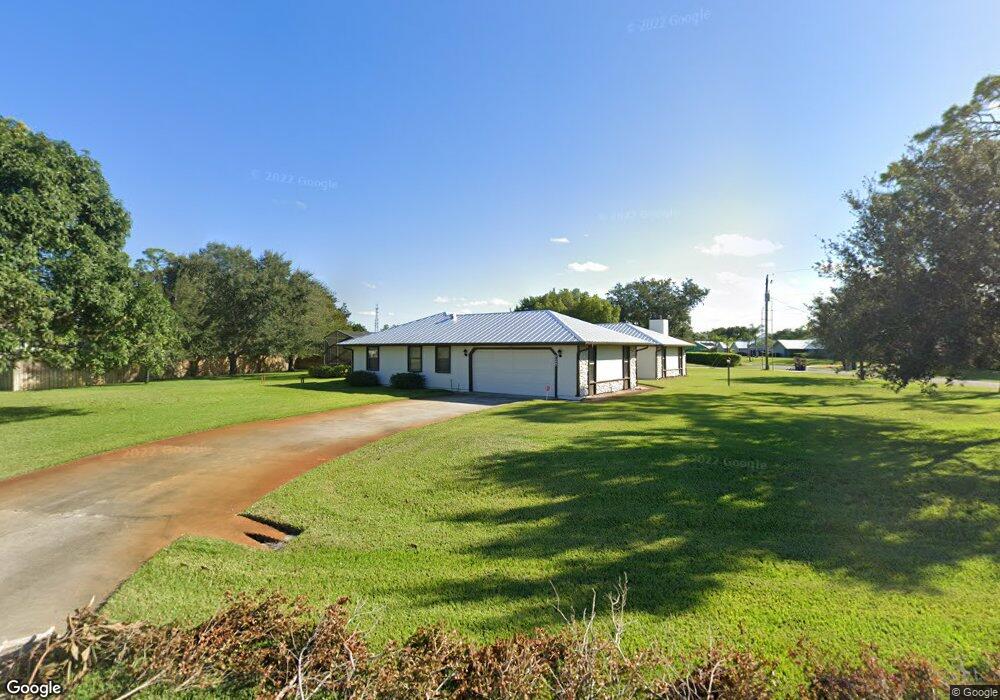 720 N Fischer Cir, Sebastian, FL 32958 - photo 1