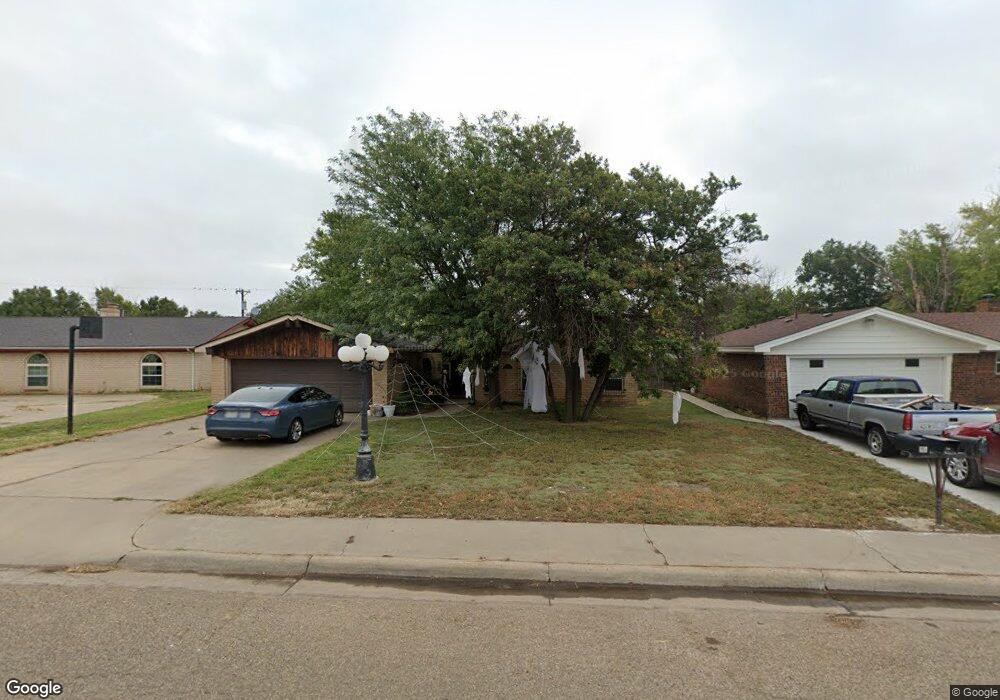 608 Forrest Dr, Dumas, TX 79029 - photo 1