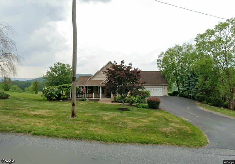 515 Lake Front Dr, Orwigsburg, PA 17961 - photo 1