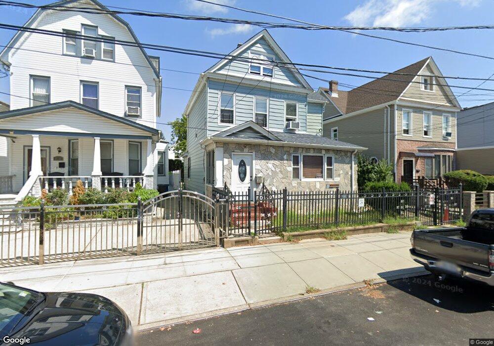 87-61 109th St, Jamaica, NY 11418 - photo 1