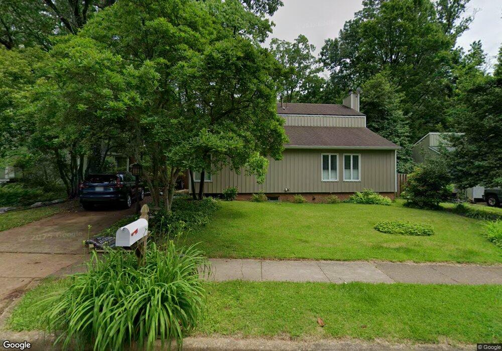 9319 Raintree Rd, Burke, VA 22015 - photo 1