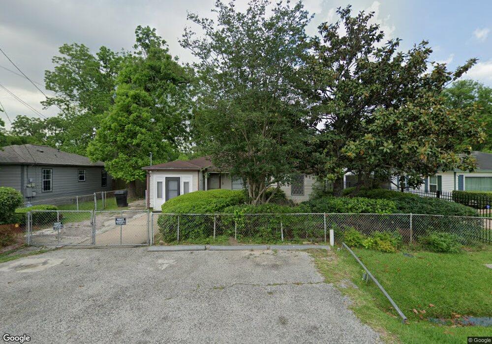 7413 Weyburn St, Houston, TX 77028 - photo 1