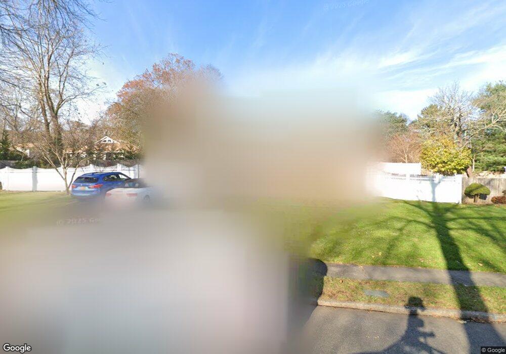 25 Foothill Ln, Dix Hills, NY 11746 - photo 1