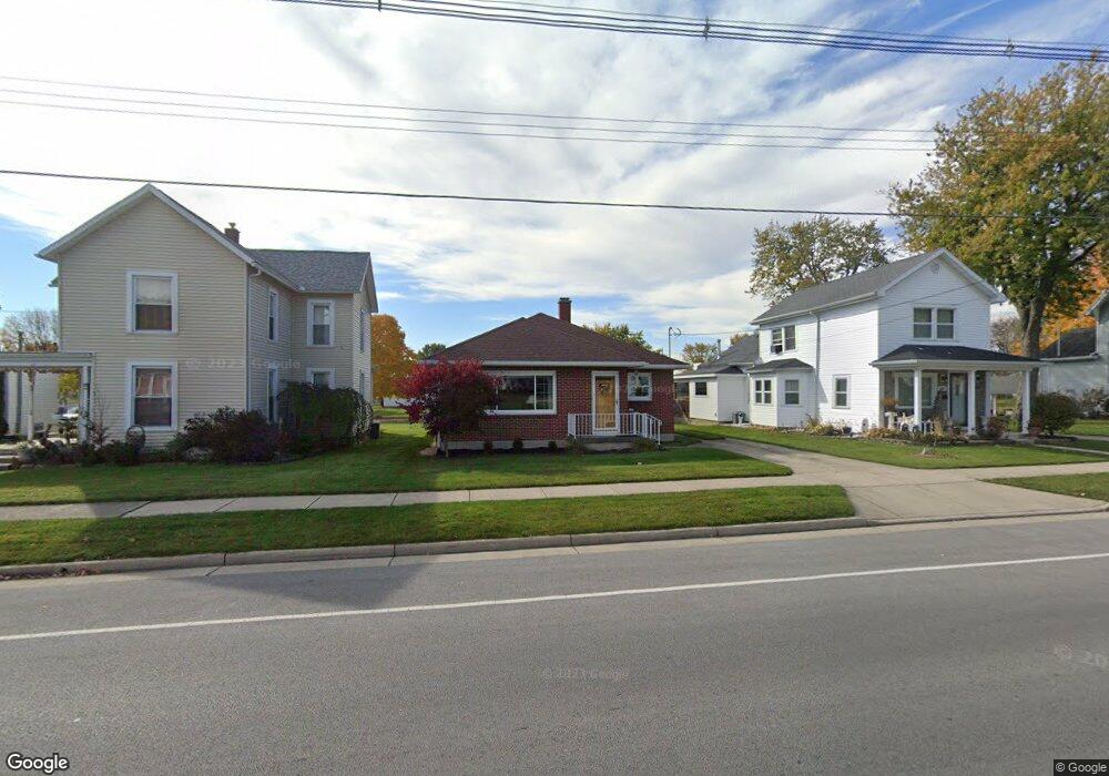 407 Defiance St, Wapakoneta, OH 45895 - photo 1