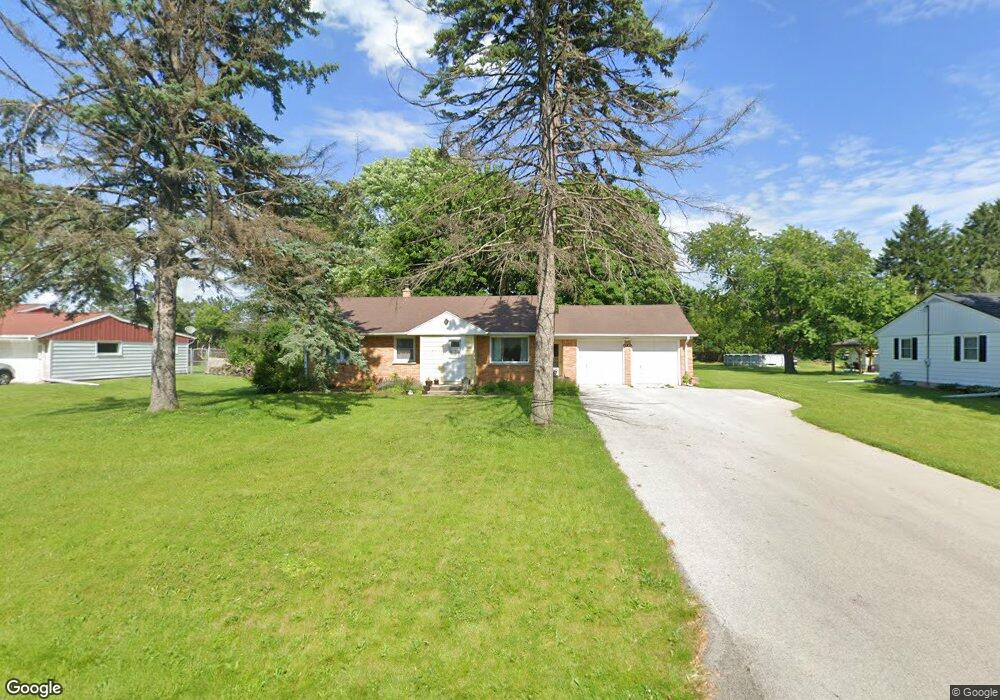 4760 N 134th St, Brookfield, WI 53005 - photo 1