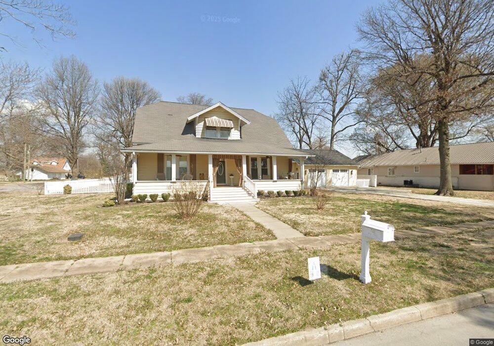 741 Davis St, New Madrid, MO 63869 - photo 1