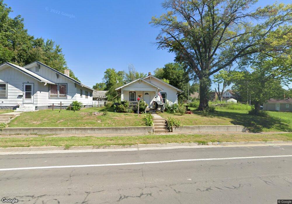 1213 Concannon St, Moberly, MO 65270 - photo 1