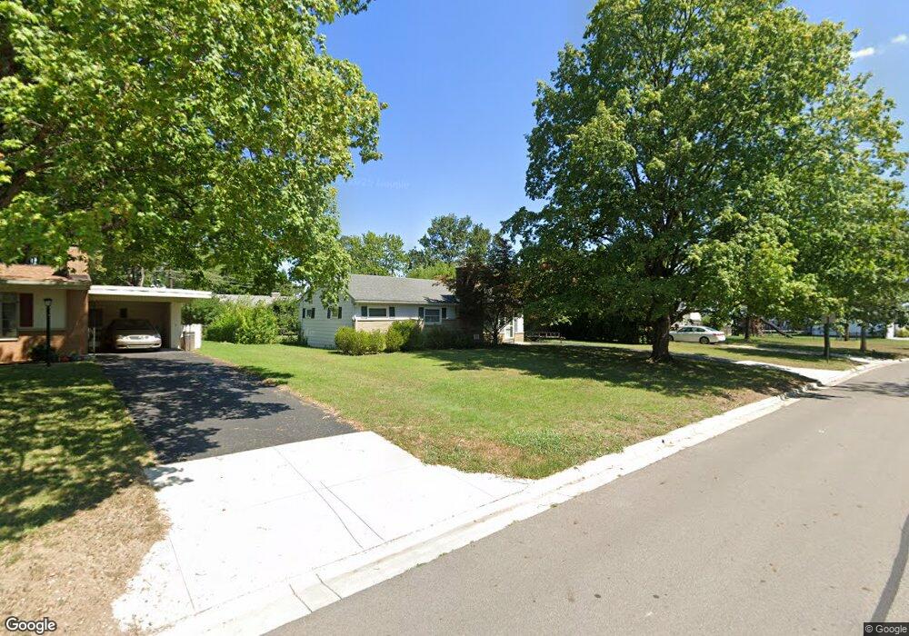 1426 Westminster Dr, Columbus, OH 43221 - photo 1