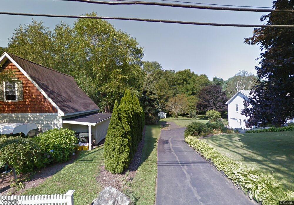 1022 Hoop Pole Rd, Guilford, CT 06437 - photo 1