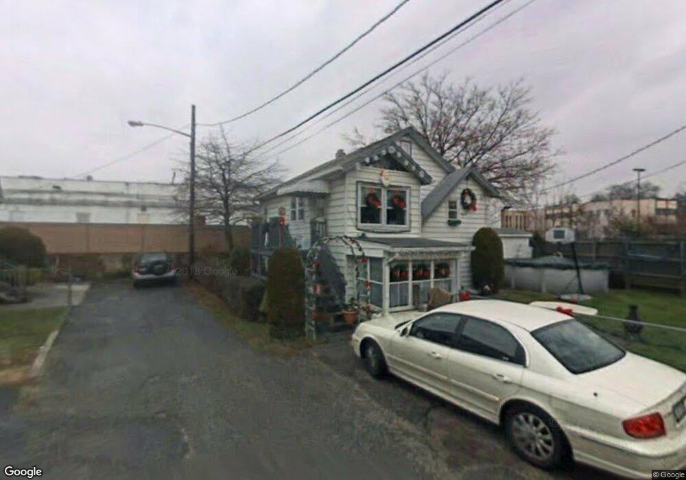 7 Maple Grove Ct, Baldwin, NY 11510 - photo 1