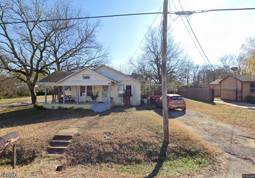 509 Loggins St, Ennis, TX 75119 - photo 1