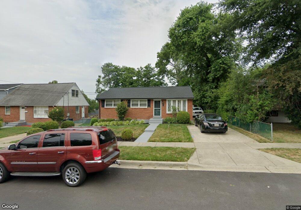 210 Pepper Mill Dr, Capitol Heights, MD 20743 - photo 1