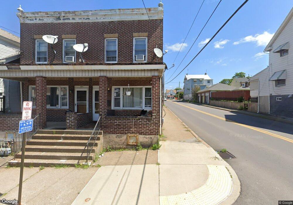 801 N Locust St, Hazleton, PA 18201 - photo 1