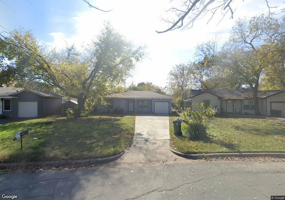 11 Lynn Ct, Hurst, TX 76053 - photo 1