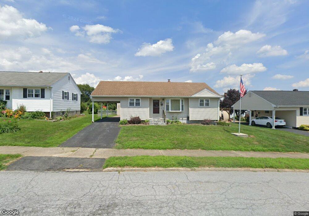 1608 Primrose Ln, Bethlehem, PA 18018 - photo 1