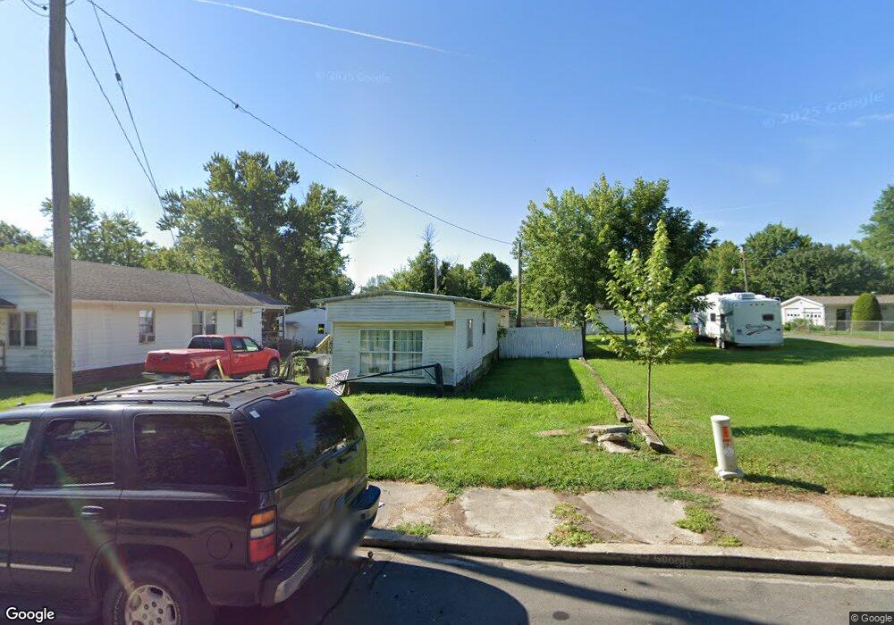 606 Franklin Ave, Moberly, MO 65270 - photo 1