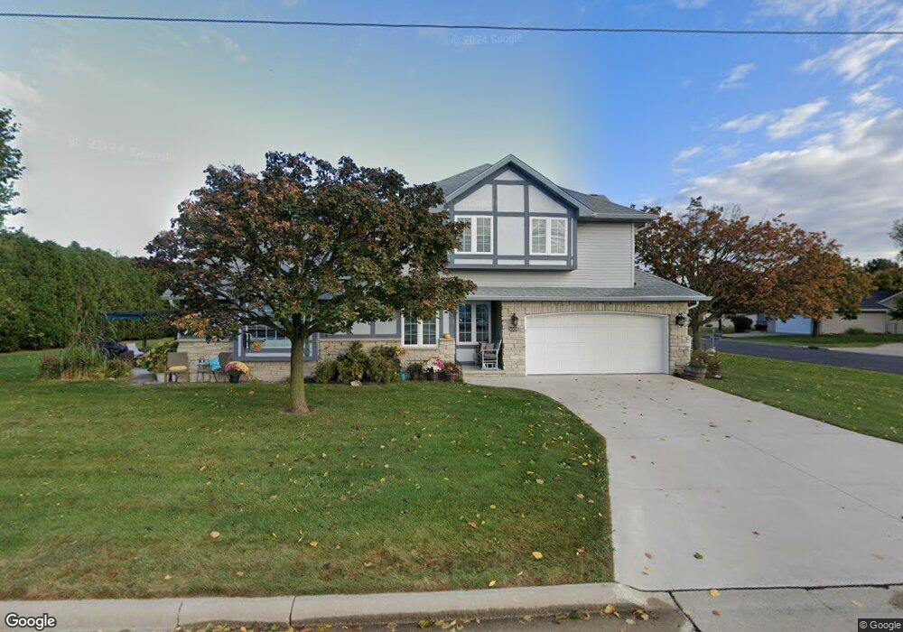 3008 W Brewster St, Appleton, WI 54914 - photo 1