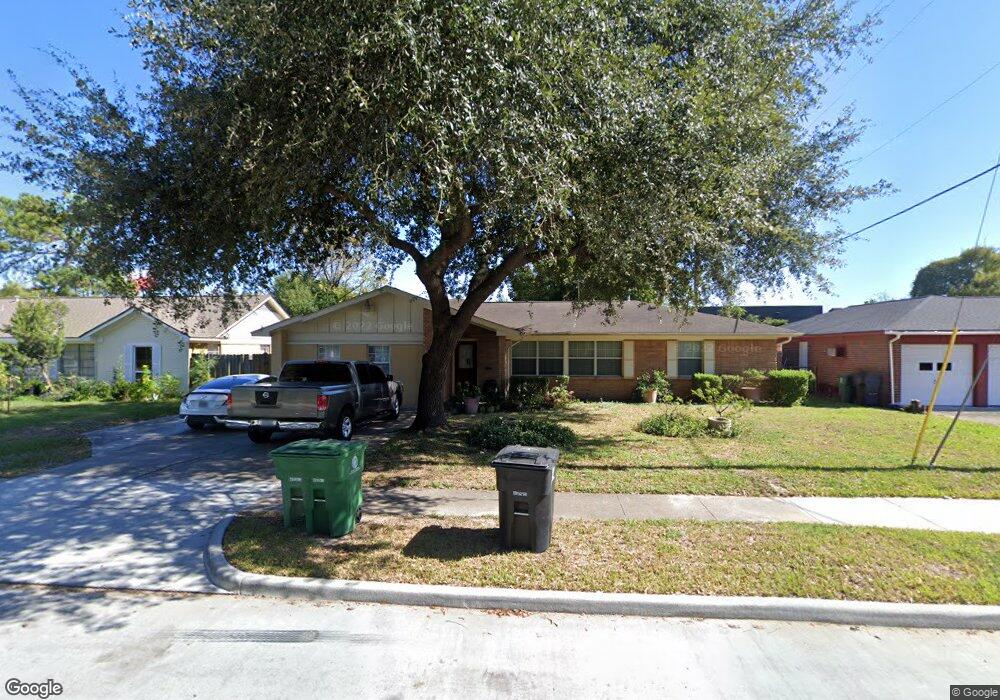 9050 Sunnywood Dr, Houston, TX 77088 - photo 1