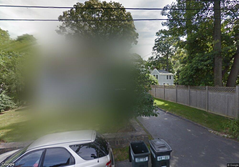 32 Pine Point Rd, Norwalk, CT 06853 - photo 1