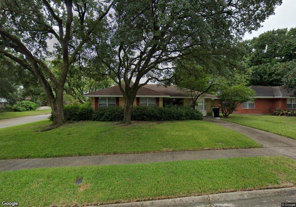 1003 Stonecrest Dr, Houston, TX 77018 - photo 1