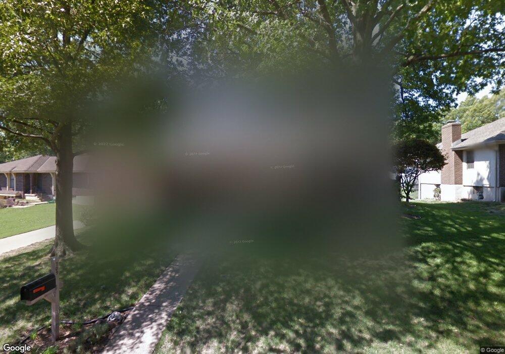 709 NW 11th St, Blue Springs, MO 64015 - photo 1