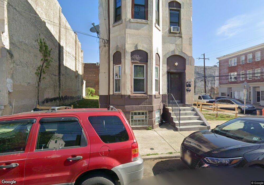 1703 W Oxford St, Philadelphia, PA 19121 - photo 1