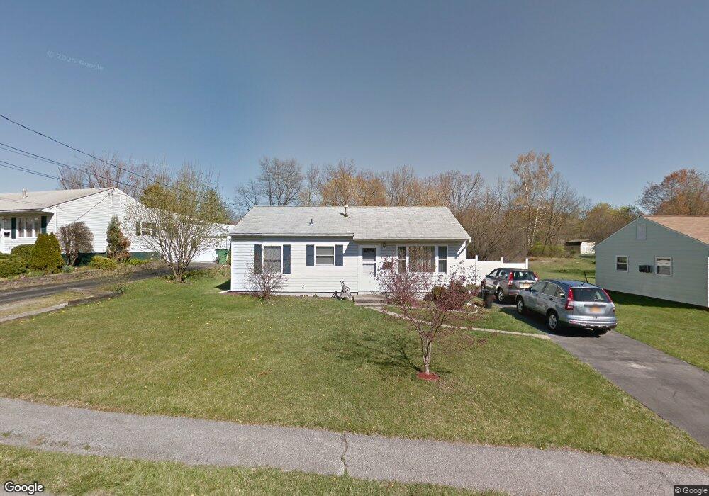 28 Peter Cooper Dr, Poughkeepsie, NY 12601 - photo 1