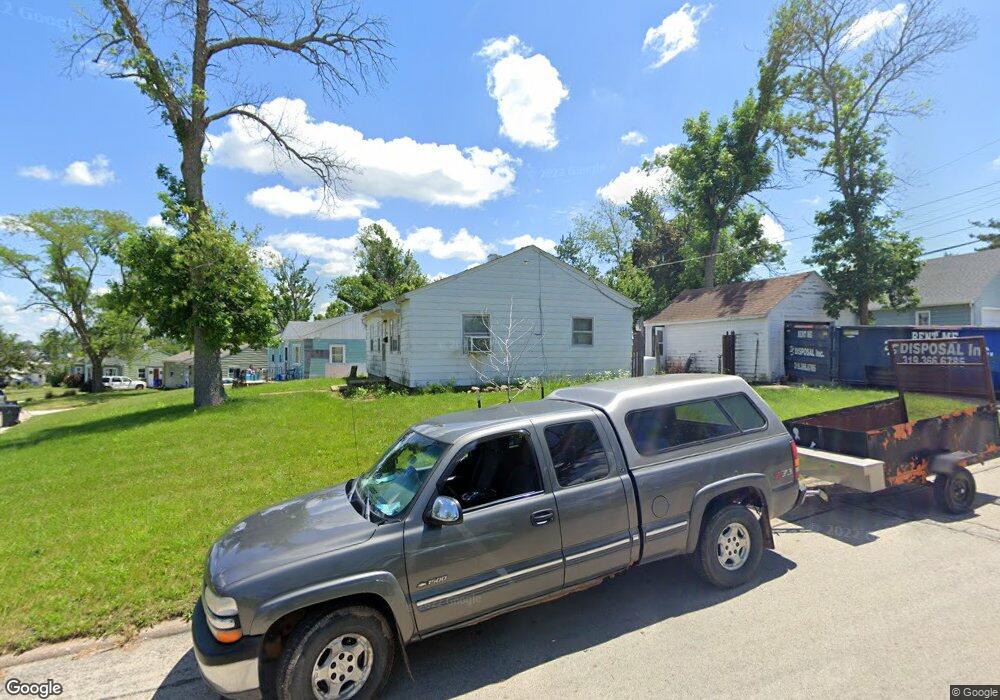 2221 9th Ave SW, Cedar Rapids, IA 52404 - photo 1