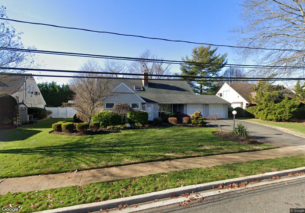 15 Arbor Ln, Merrick, NY 11566 - photo 1