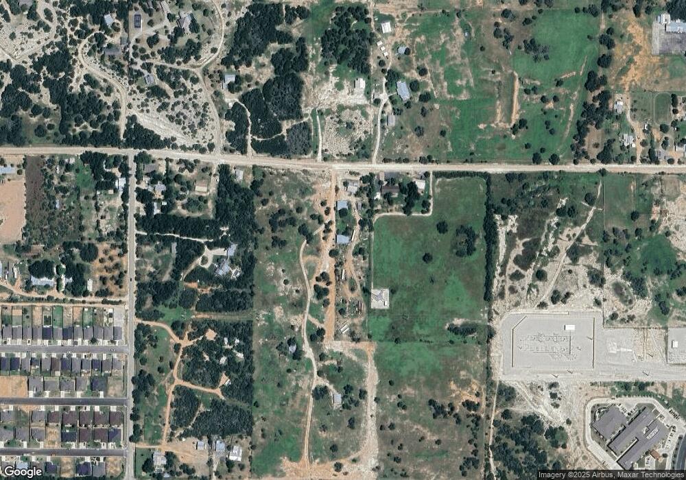 911 W Live Oak St, Fredericksburg, TX 78624 - photo 1