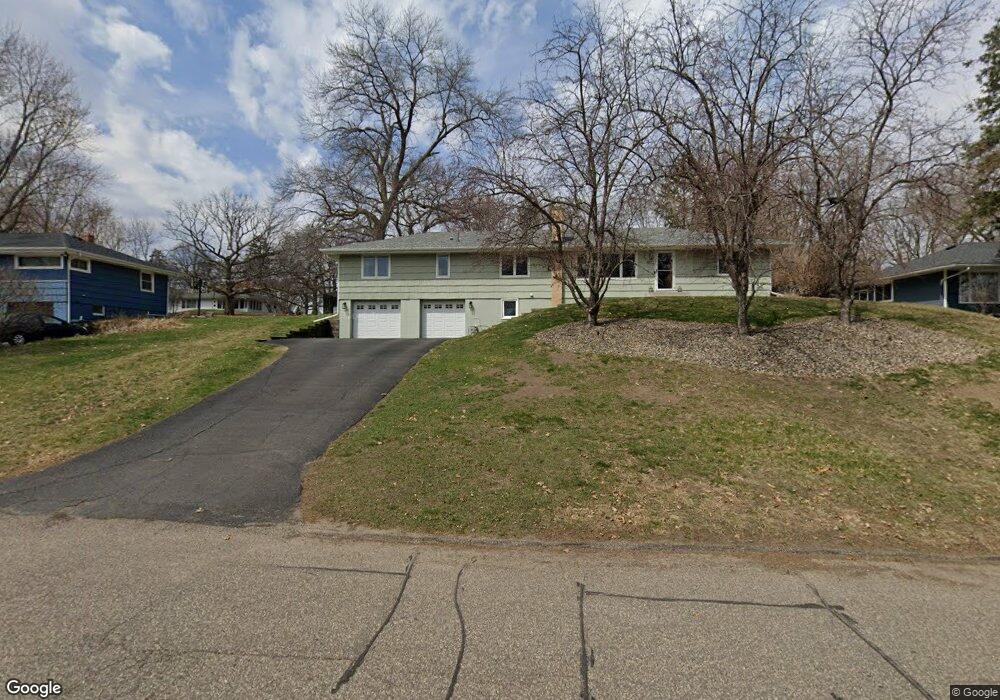 5122 Kimberly Rd, Minnetonka, MN 55345 - photo 1