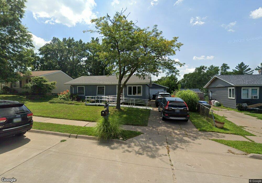 7500 Pacific St, Davenport, IA 52806 - photo 1