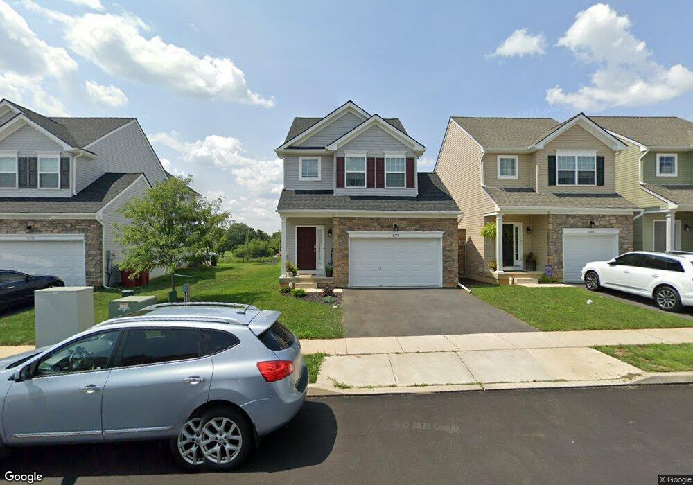 2176 Huntington Ln unit 8, Stockrtwn Township, PA 18040 - photo 1