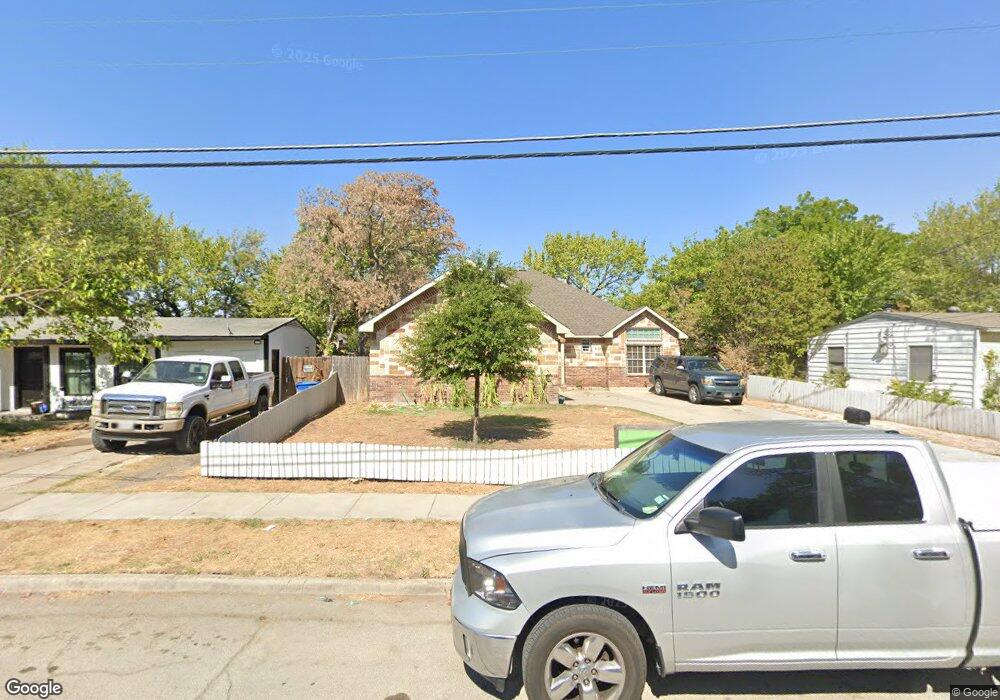 906 Shawnee Trace, Grand Prairie, TX 75051 - photo 1