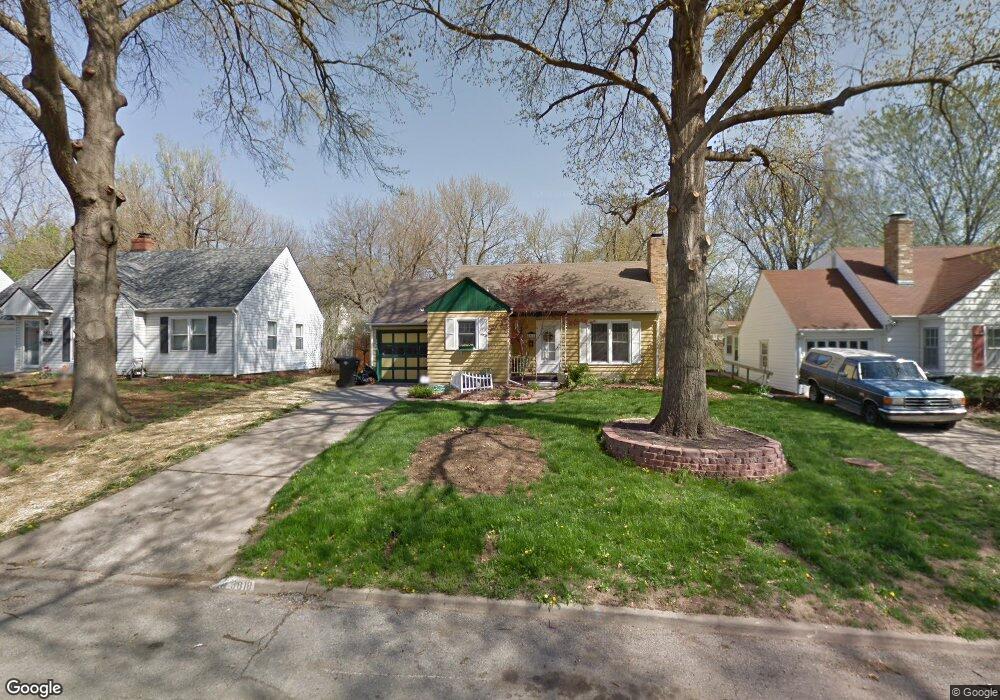 3818 SW Sena Dr, Topeka, KS 66604 - photo 1