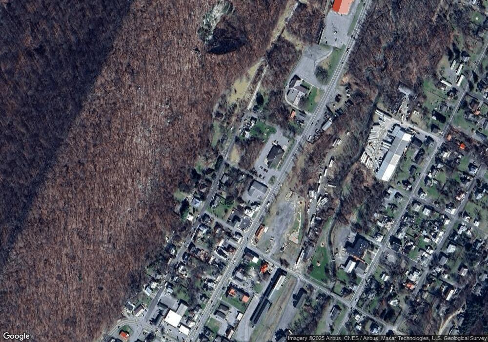 33 George St, Berkeley Springs, WV 25411 - photo 1