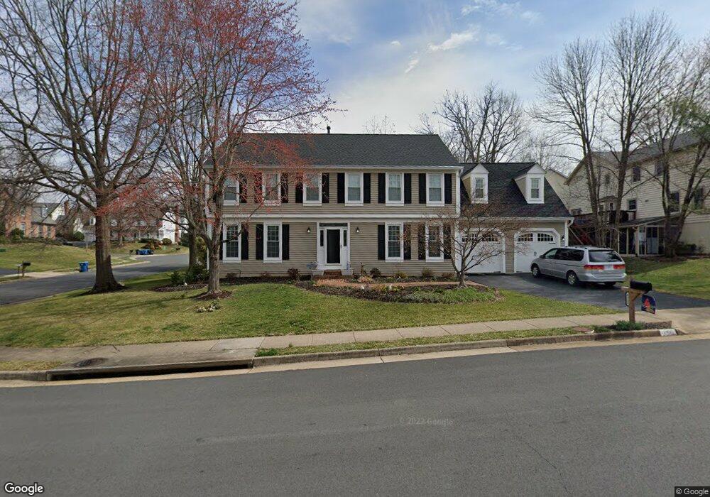 6511 Stonedale Ln, Clifton, VA 20124 - photo 1