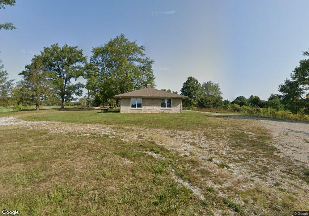 8490 Raintree Dr S, Columbus, IN 47201 - photo 1