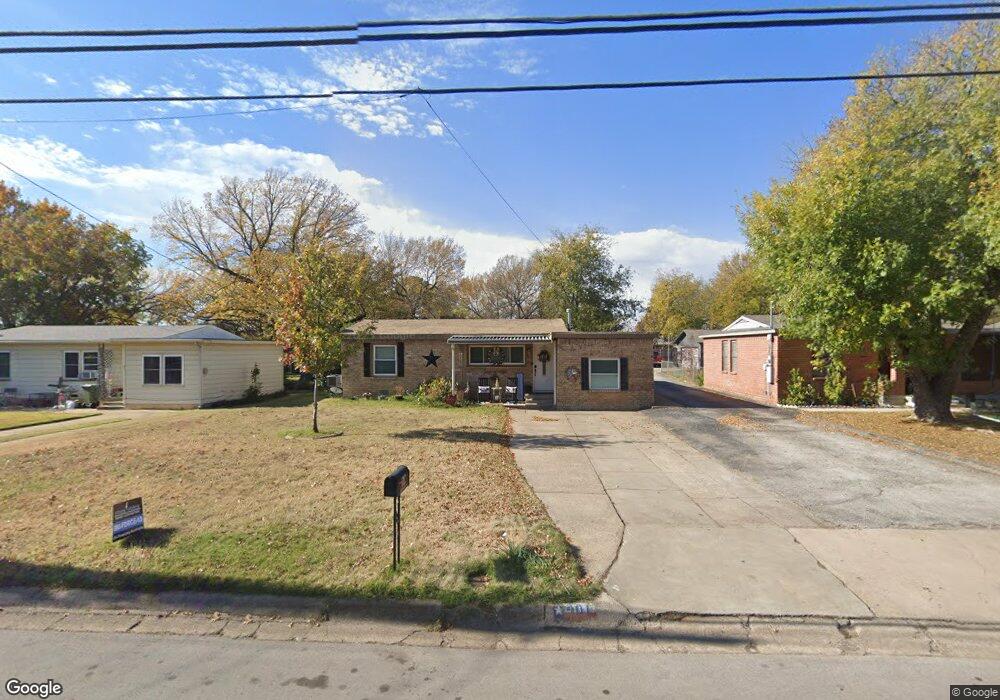 401 Hurstview Dr, Hurst, TX 76053 - photo 1