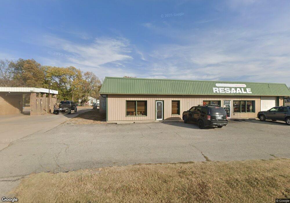 411 N Mill St, Pryor, OK 74361 - photo 1