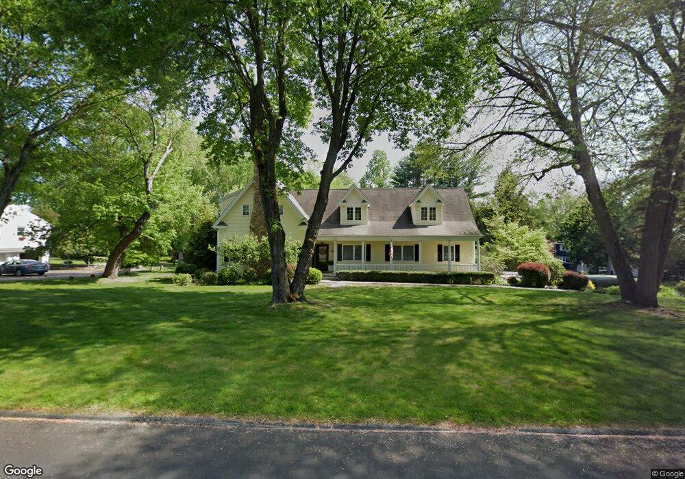 4 Pilgrim Ln, Trumbull, CT 06611 - photo 1